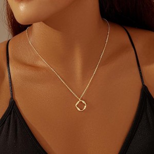 Minimalistisk dobbelt-Lag Halskæde 4K Guld Sølvbelagt Trendy Circle Papirclips Kæde Vedhæng Choker Halskæde,Simpelt Guld Diamond Cross Bue Smykkesæt Gaver til Kvinder