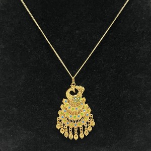 Luksus 18k guld-Belagt påfugl vedhæng halskæde med hånd-Malet emaljeret detaljering og dinglende guld charme til kvinder