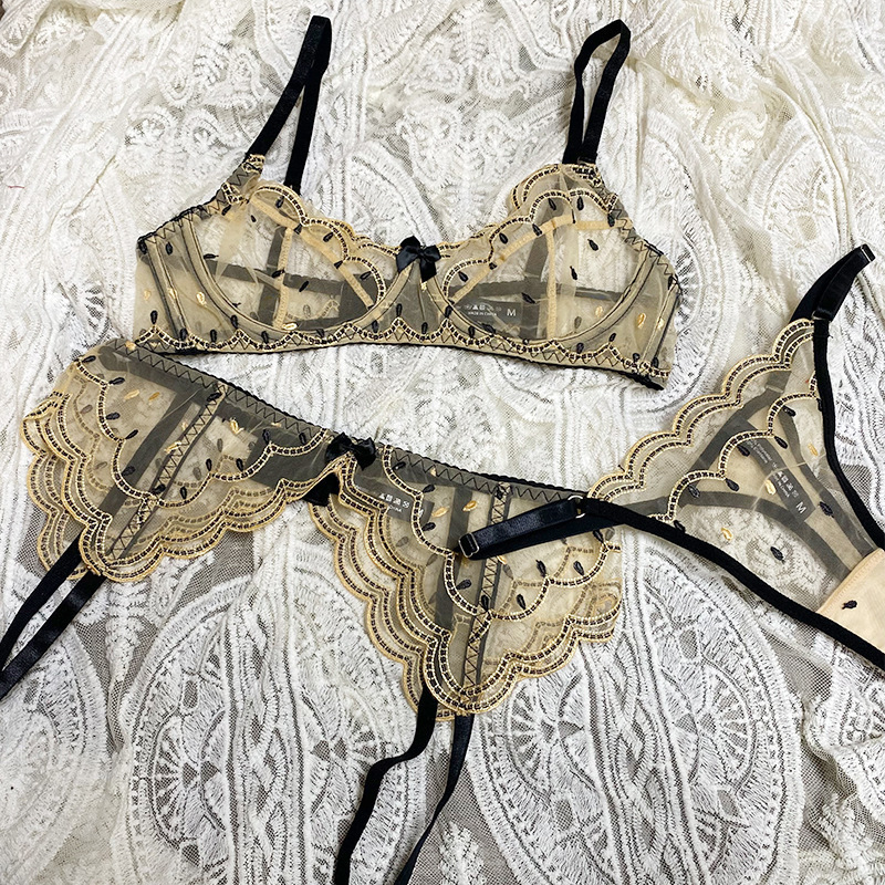 Europæiske og amerikanske ins - Stil sexet lingeri. Ultra - Tynd plus - Størrelse Lace erotisk lingeri. Bh -sæt, der får store bryster til at virke mindre og forhindrer sagging (tre - stykke sæt).Wlv255Price:$159.99